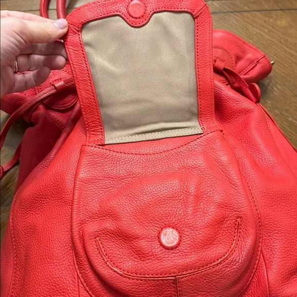 Isaac Mizrahi Live XLG Fire Engine RED 100% Leather Bag Tote Purse gold hardware - Picture 3 of 12